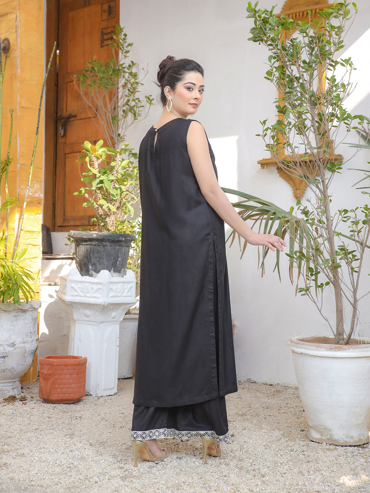 LINEN long shirt with embroides neck ( embroided sleeves  also) LTL 7862376