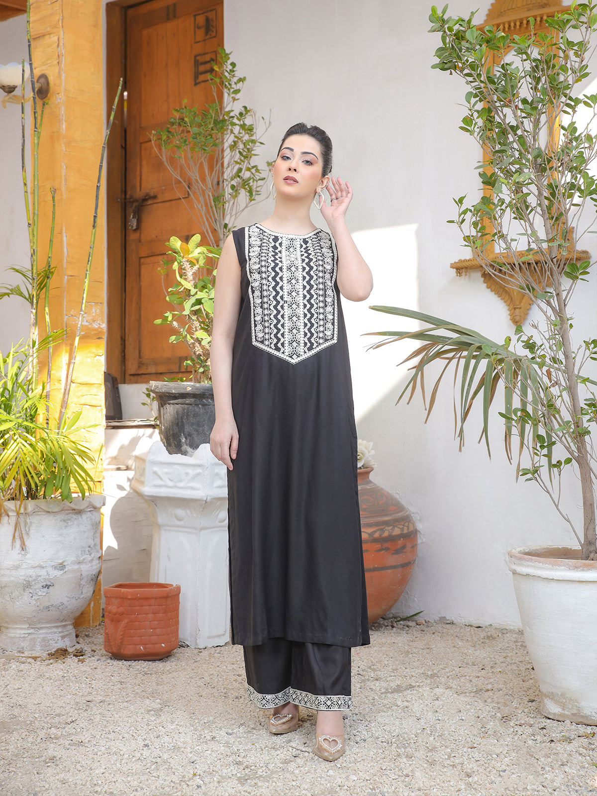 LINEN long shirt with embroides neck ( embroided sleeves  also) LTL 7862376