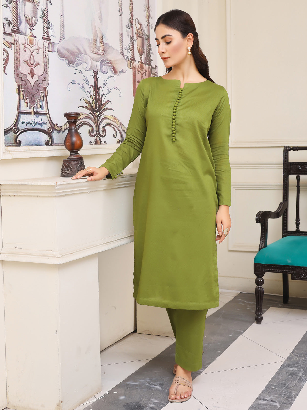 Green 2-piece suit for versatile style." LTL 7862228